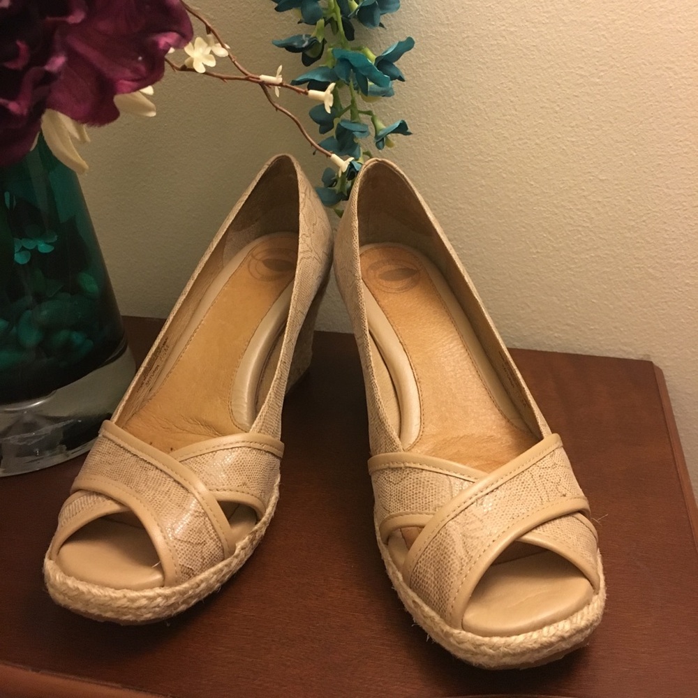 Nurture Antonia Leather Wedge, Size 7.5